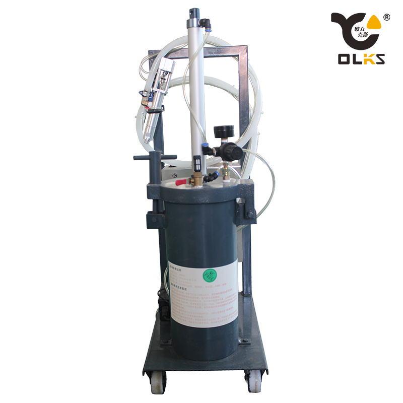 2600-C款2600ML半自動點(diǎn)膠機(jī)